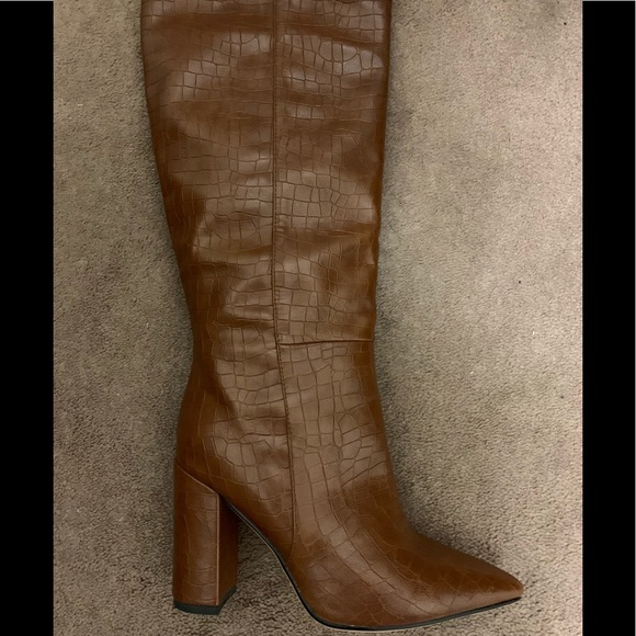 LUSCIOUS RED POINT TOE BOOTS - Picture 13 of 14